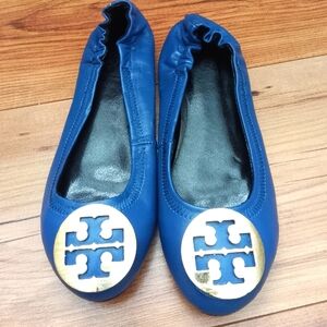 Tory Burch Blue ballet slipper gold medallion Size 7.0